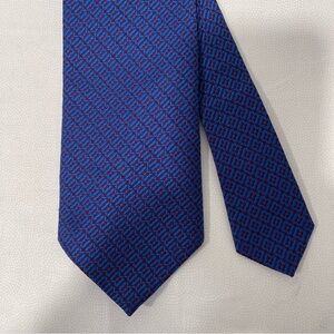 VTG Liebert 100% Silk Navy Blue / Red Geo Patterned Men’s Neck Tie 54”x4.25”